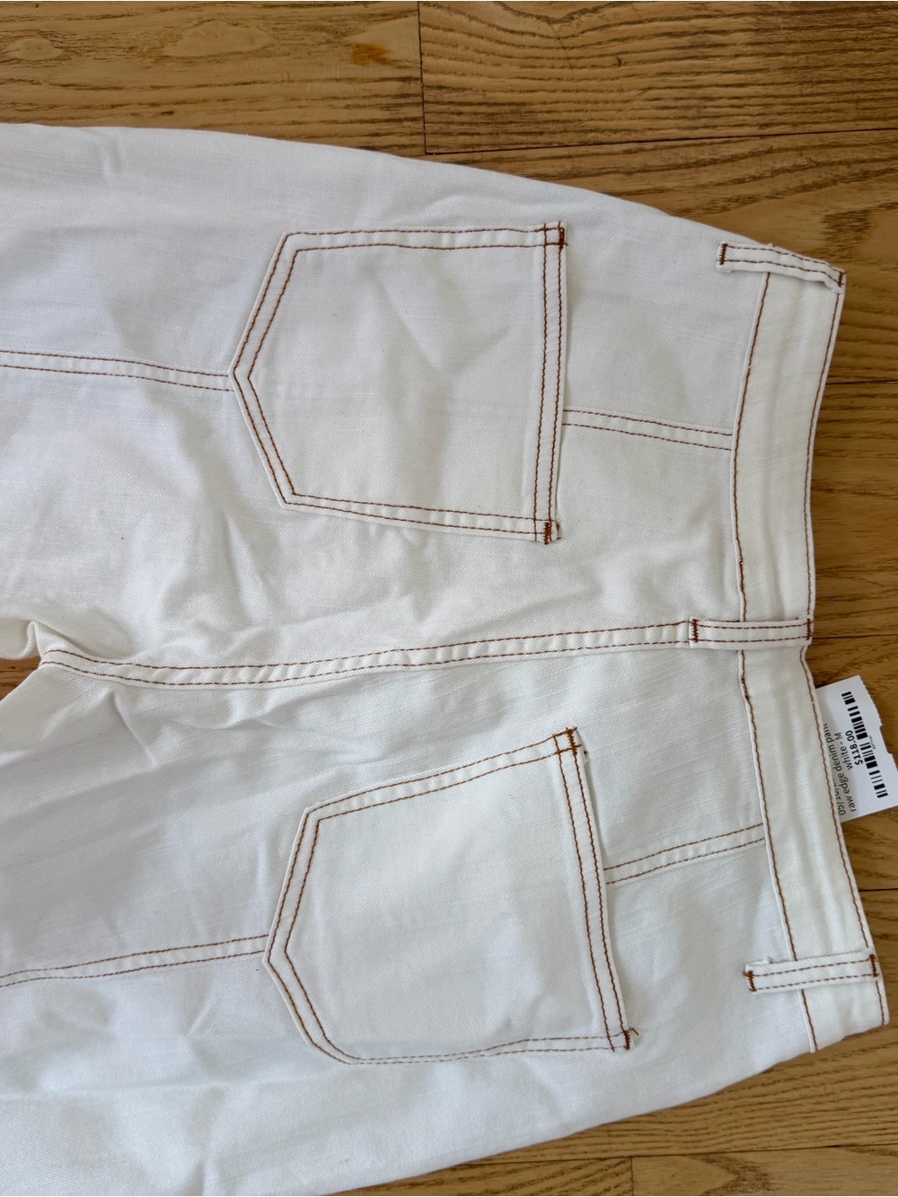 NWT - High-Rise White Flared Jeans with Front Seam Detail - Picture 4 of 5